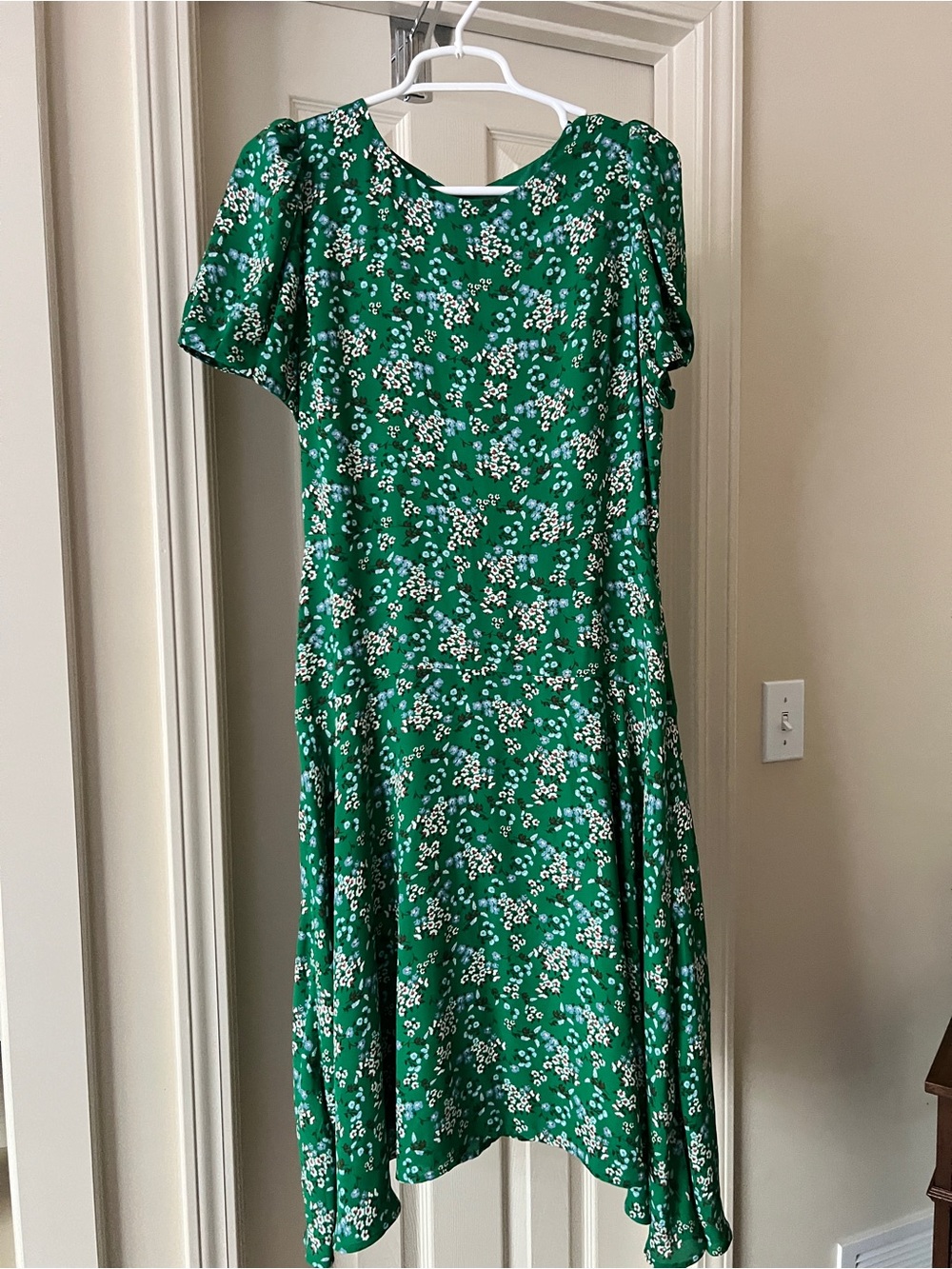 Green Floral Short-Sleeve A-Line Dress